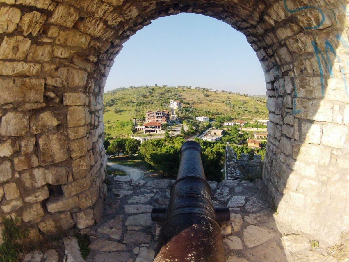 Guest House Genti Μπεράτ Εξωτερικό φωτογραφία